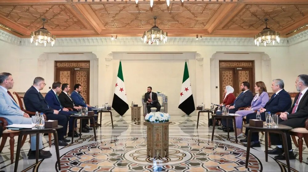 الرئيس الشرع يتفقد استعدادات انتخابات مجلس الشعب ويؤكد على الشفافية