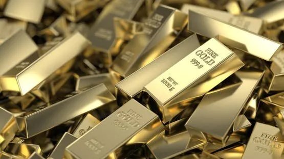 تراجع طفيف في سعر صرف الليرة السورية مقابل الدولار وارتفاع الذهب