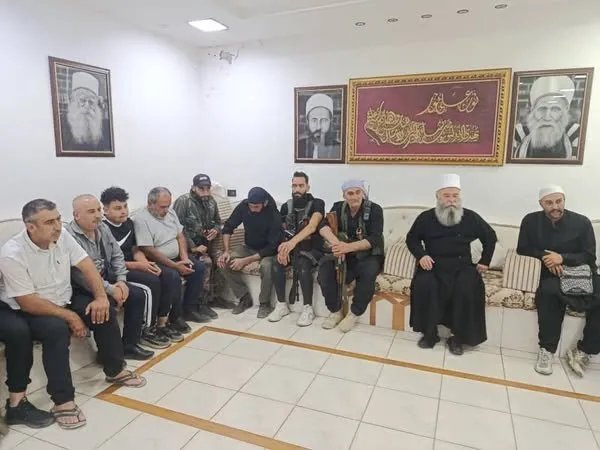 السويداء: الهجري يطالب بحماية دولية وسط مخاوف من تكرار مأساة الساحل