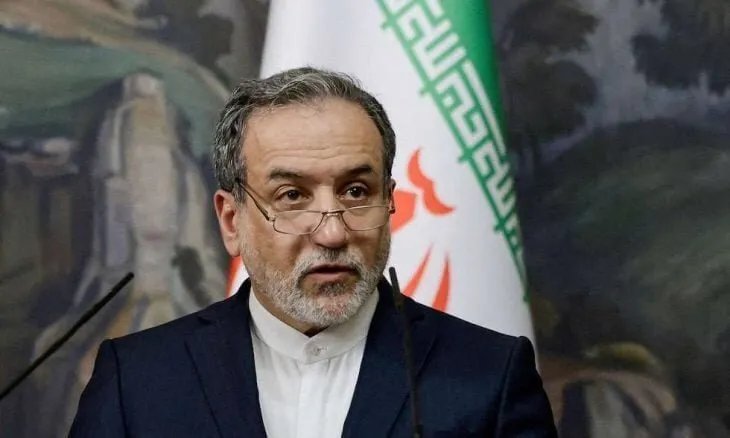 عراقجي: إيران تؤكد دعمها لسيادة ووحدة الأراضي السورية في ظل القصف الإسرائيلي