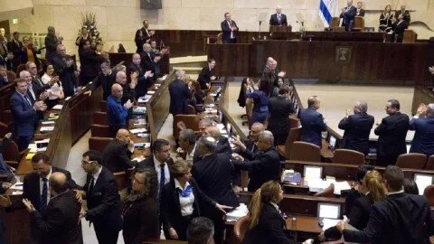 تقرير: مليون إسرائيلي يعيشون في الخارج مع انخفاض حاد في أعداد العائدين
