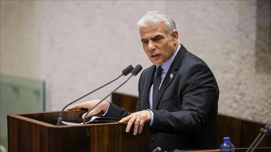 لابيد ينتقد بشدة: ضرب القصر الرئاسي في دمشق عمل متهور ولا يحقق أهداف إسرائيل الاستراتيجية