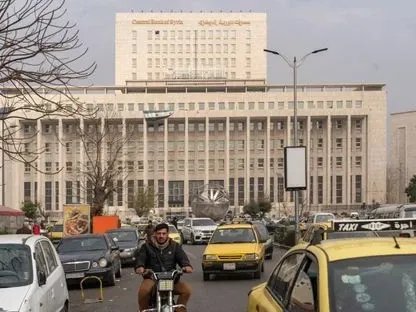 تحقيق يكشف: لجنة سرية تعيد تشكيل اقتصاد سوريا المتدهور بقيادة رجال أعمال تحت العقوبات