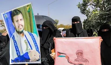 عبد الملك الحوثي يهدد بتصعيد في البحر الأحمر بسبب غزة