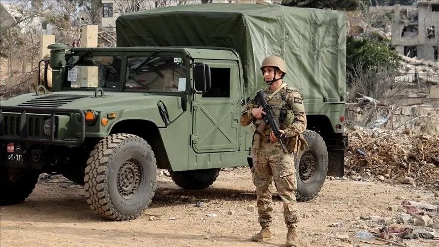 الجيش اللبناني يعلن توقيف 90 سورياً بتهمة الإقامة غير القانونية