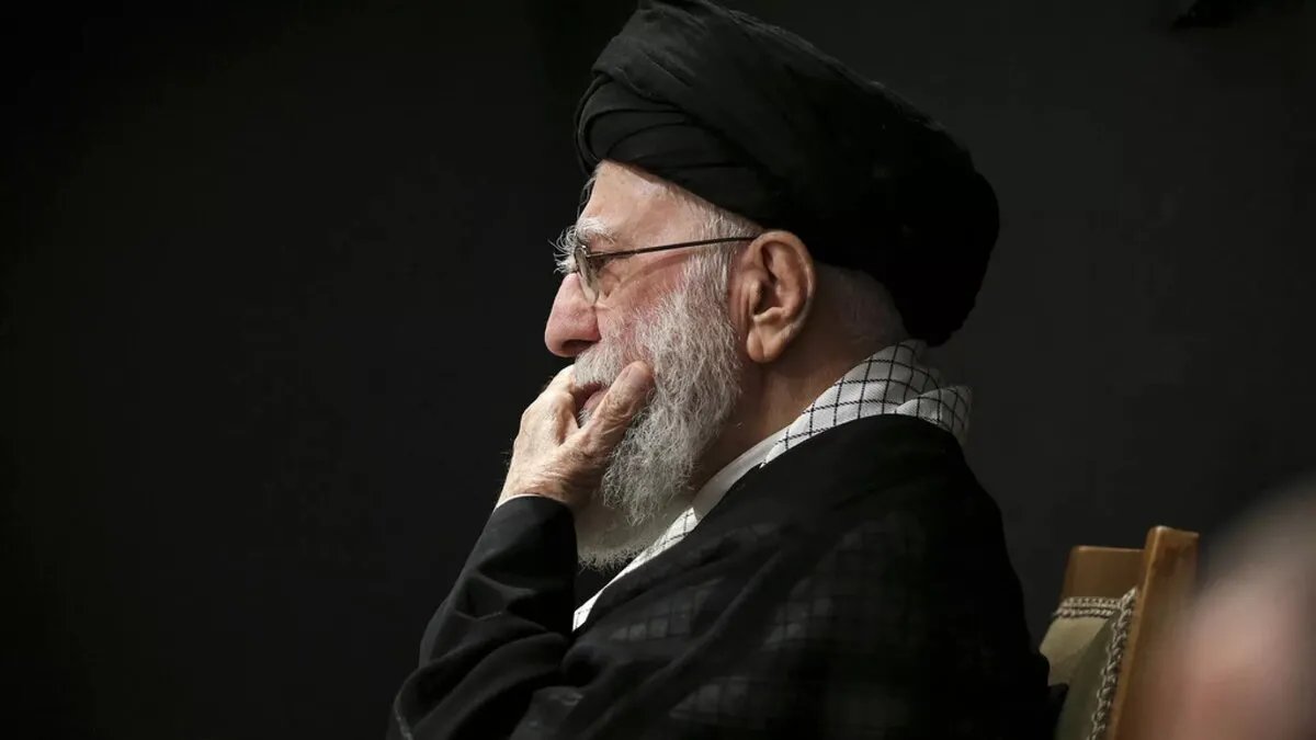 مزاعم إسرائيلية: خامنئي يقضي معظم وقته في النوم أو تحت تأثير المخدرات