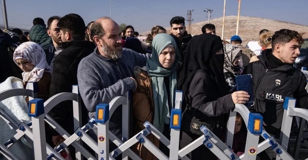 تساؤلات حول استراتيجية أردوغان: هل تنجح العودة الطوعية للاجئين السوريين في ظل التحديات الراهنة؟