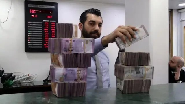 أسعار صرف العملات والذهب في السوق السوداء السورية اليوم الثلاثاء 5 أغسطس 2025