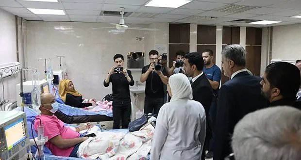 وزير الصحة يتفقد أجهزة غسيل الكلى الجديدة في مشفى ابن النفيس بدمشق