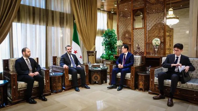 وزير الخارجية السوري يبحث مع السفير الصيني بدمشق آخر المستجدات الإقليمية وتعزيز العلاقات الثنائية