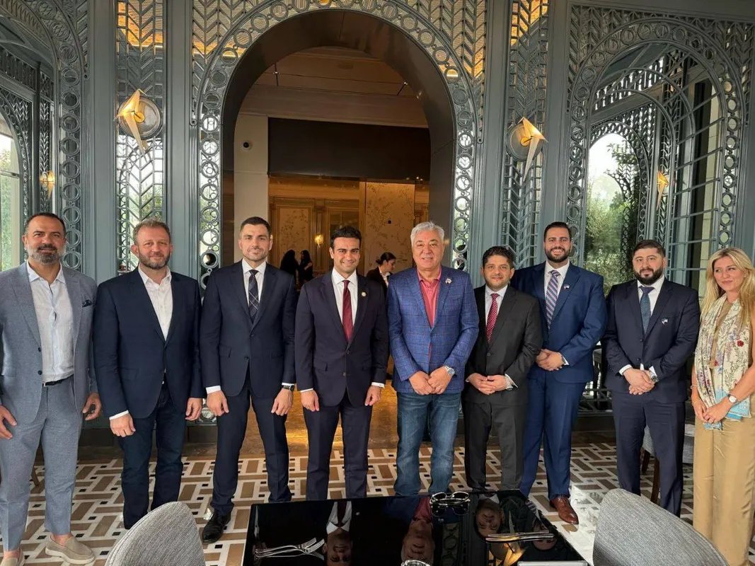 زيارة مفاجئة إلى دمشق: عضو الكونغرس الأمريكي إبراهيم حمادة يسعى لتعزيز السلام وإعادة المحتجزين