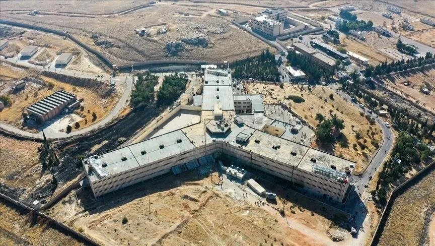 وثيقة تكشف: إعدام طلال عودة شنقاً في سجن صيدنايا بتهم تتعلق بالإرهاب