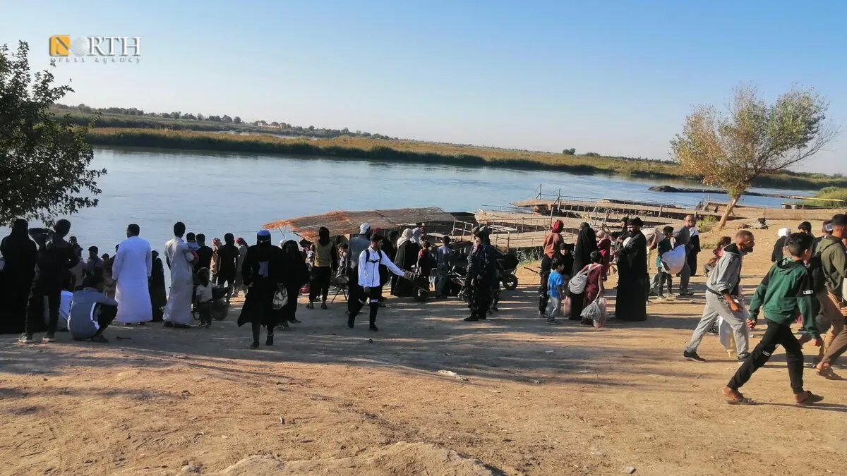 دير الزور: عبارات الفرات.. رحلة يومية محفوفة بالمخاطر في ظل الانقسام