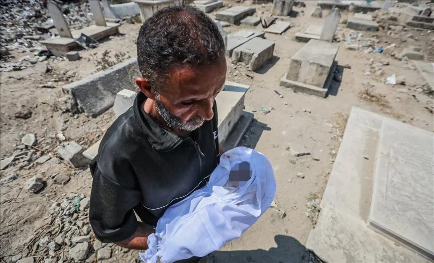 ارتفاع مأساوي: التجويع الإسرائيلي يودي بحياة 227 فلسطينياً في غزة بينهم 103 أطفال