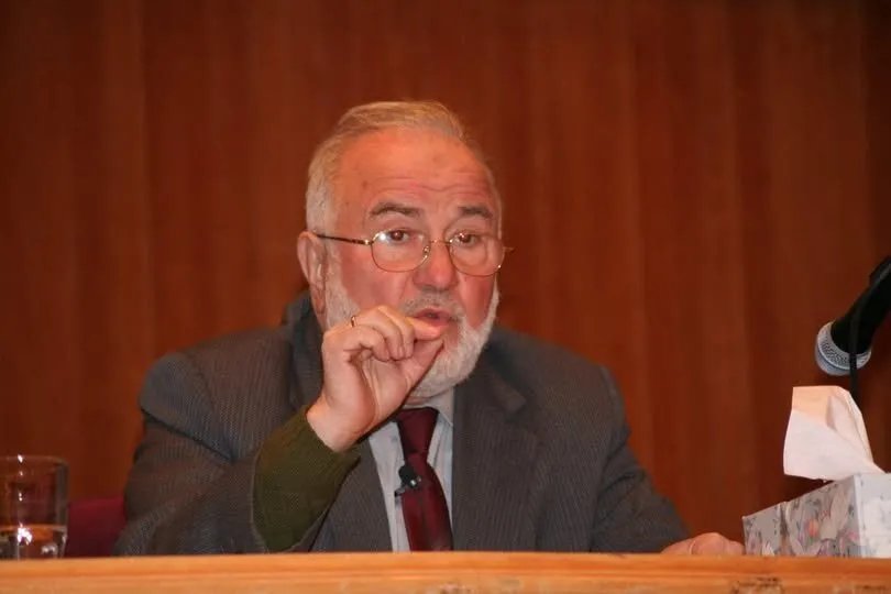 رحيل الدكتور محمد نزار الدقر: قامة شامخة في العلم والدعوة بعد حياة زاخرة بالعطاء