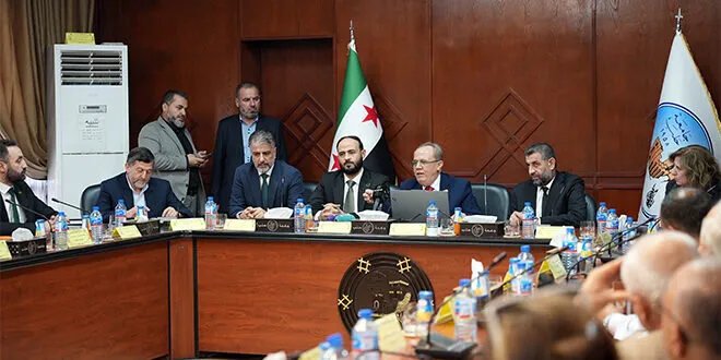 وزير التعليم العالي يبحث في حلب تطوير التعليم الجامعي ودمج الجامعات وحل قضايا الطلاب