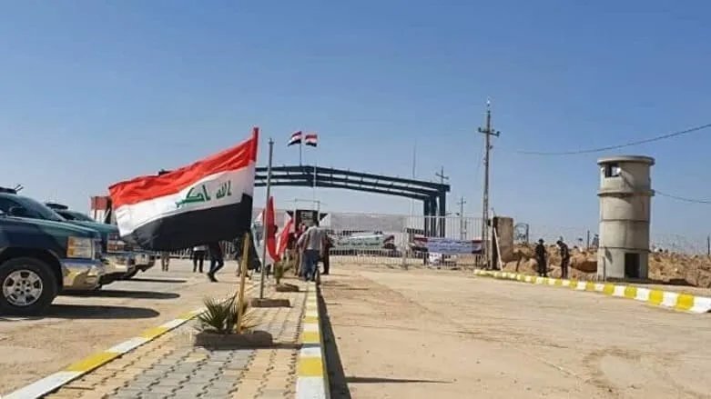 العراق ينفي رسميًا إغلاق منفذ القائم الحدودي مع سوريا ويكشف عن سبب انخفاض عدد الوافدين