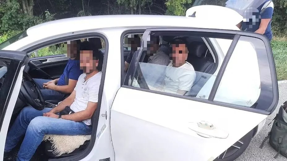 ألمانيا: محاكمة شاب سوري بتهمة تهريب لاجئين عبر الطريق السريع A4