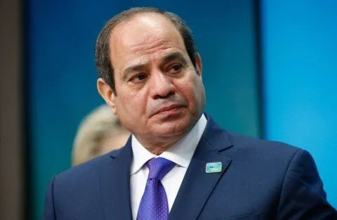 السيسي يوجه بتطوير إذاعة القرآن الكريم وإنشاء موقع عالمي لها
