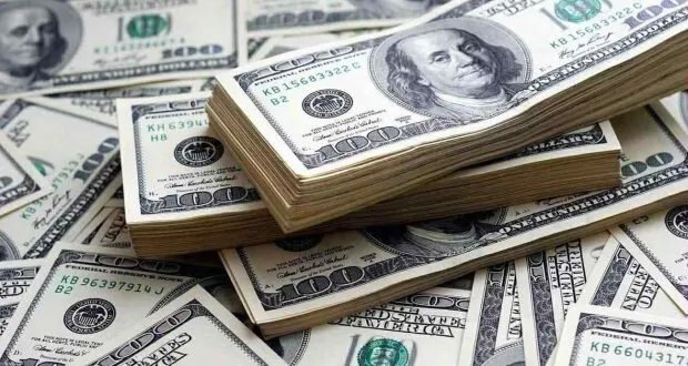 تحليل اقتصادي: عوامل تحدد سعر صرف الليرة السورية مقابل الدولار وتوقعات مستقبلية