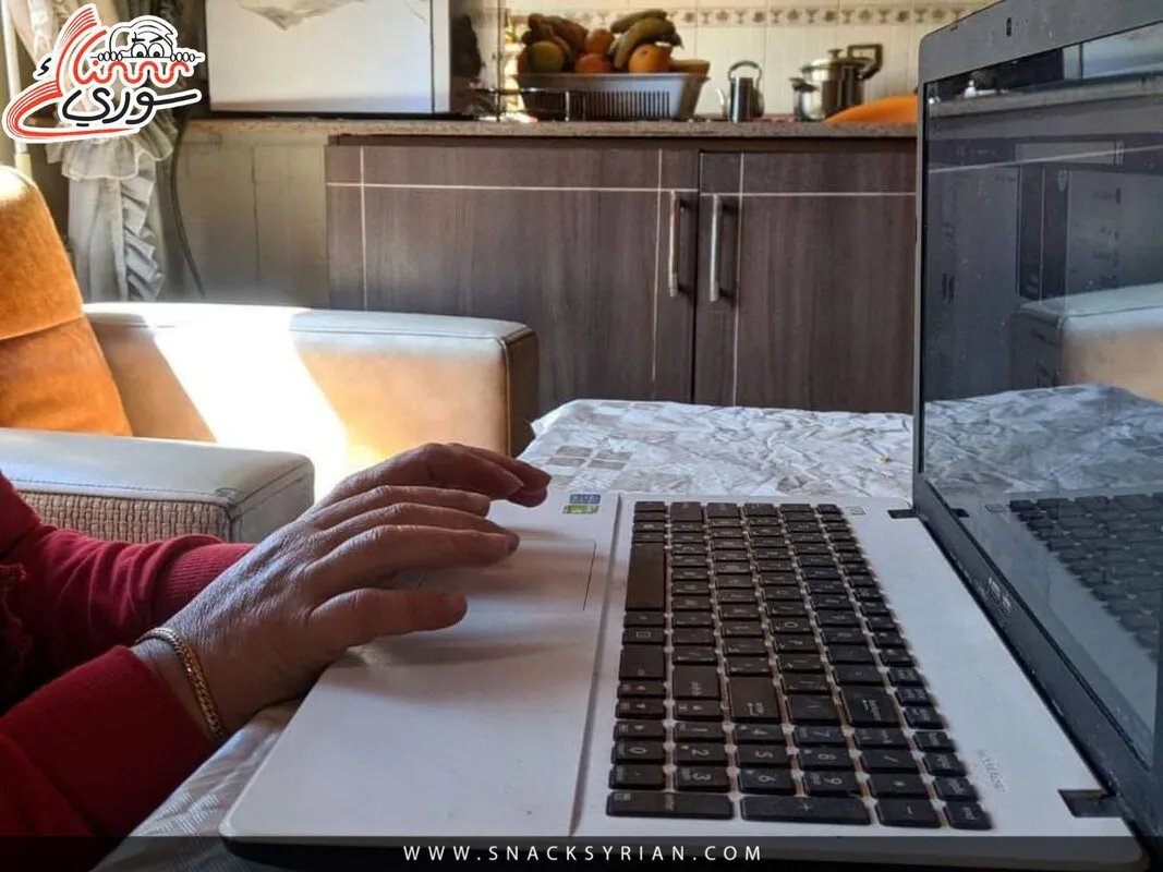 في دير الزور: هل يمثل الإنترنت الفضائي حلاً لأزمة الشبكات الأرضية والخلوية المتردية؟