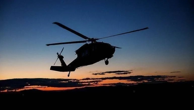 التحالف الدولي يعتقل قيادياً بارزاً في داعش بعملية إنزال جوي في أطمة بإدلب
