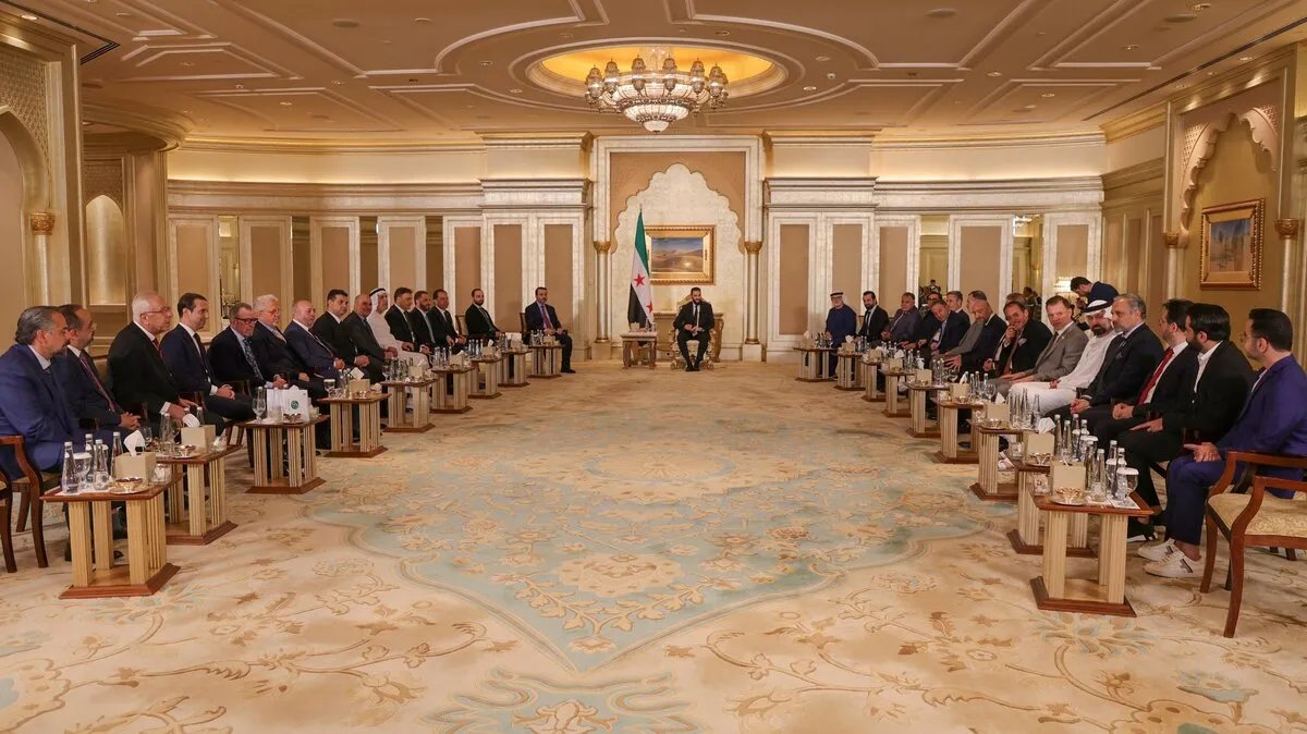 زيارة الرئيس الشرع للإمارات: اتفاقيات استثمارية واستئناف الطيران وتعزيز العلاقات الثنائية