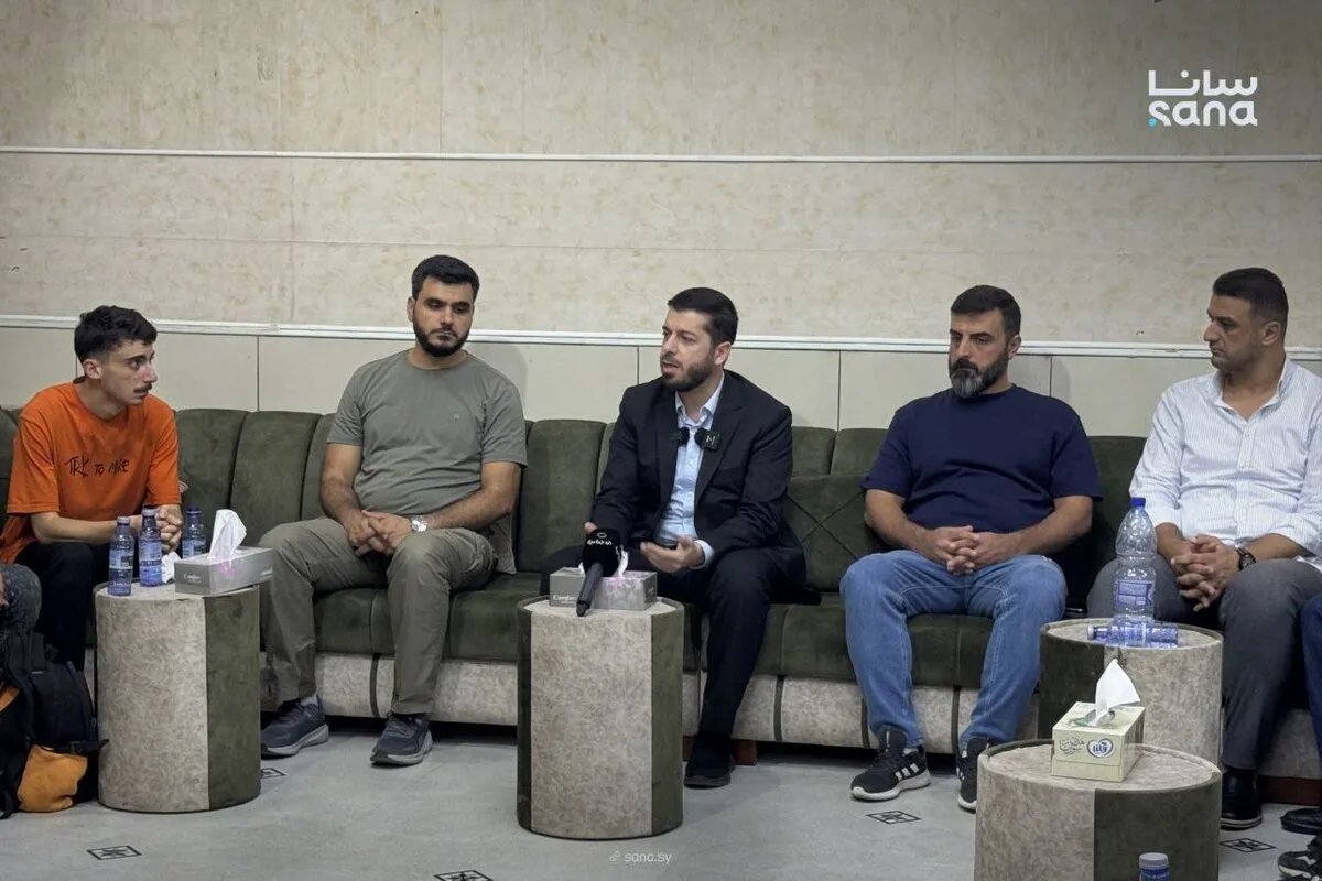 قوى الأمن الداخلي في السويداء تنجح في تحرير مدنيين مختطفين وتسليمهم إلى عائلاتهم