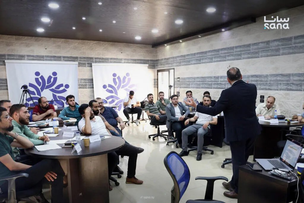 وزارة التنمية الإدارية تطلق برنامجاً تدريبياً لتطوير الإدارة الحكومية وتحسين الأداء المؤسسي