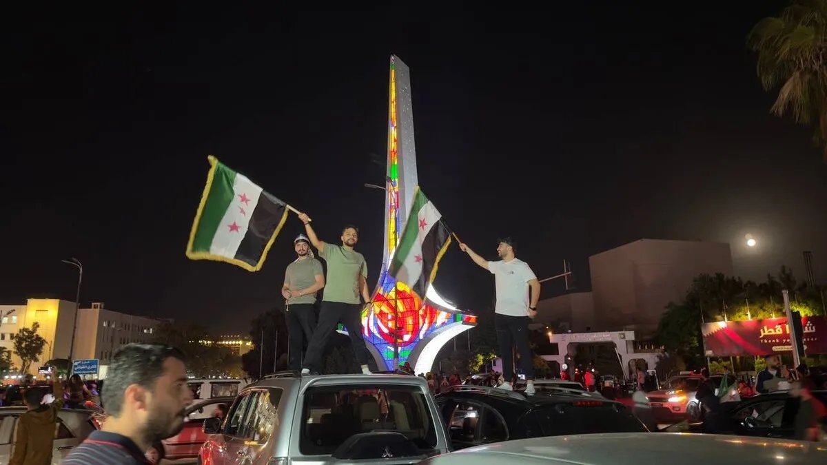 سوريا والعقوبات الأمريكية: رفع جزئي وتأثيرات محتملة في ظل قانون قيصر
