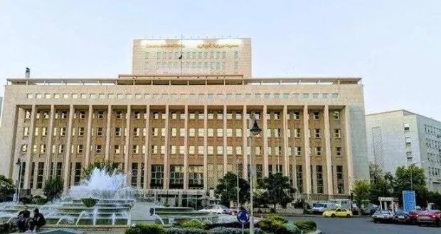 عودة السويفت وتأثيرها على الودائع وسوق الأسهم في سوريا: هل من حل لأزمة السيولة؟