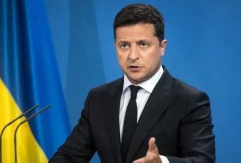 زيلينسكي يكشف: روسيا تحشد 100 ألف جندي قرب بوكروفسك والقوات الأوكرانية تتصدى