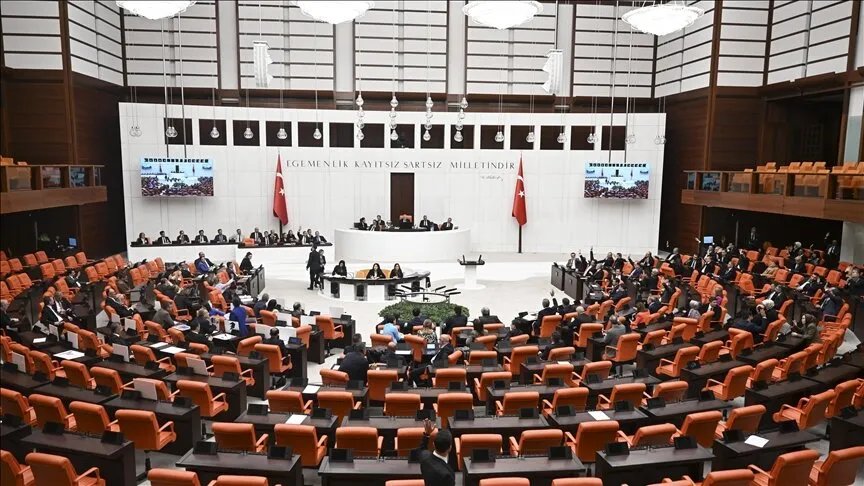 البرلمان التركي يدين بشدة العدوان الإسرائيلي على غزة ويطالب بمحاسبة قادته