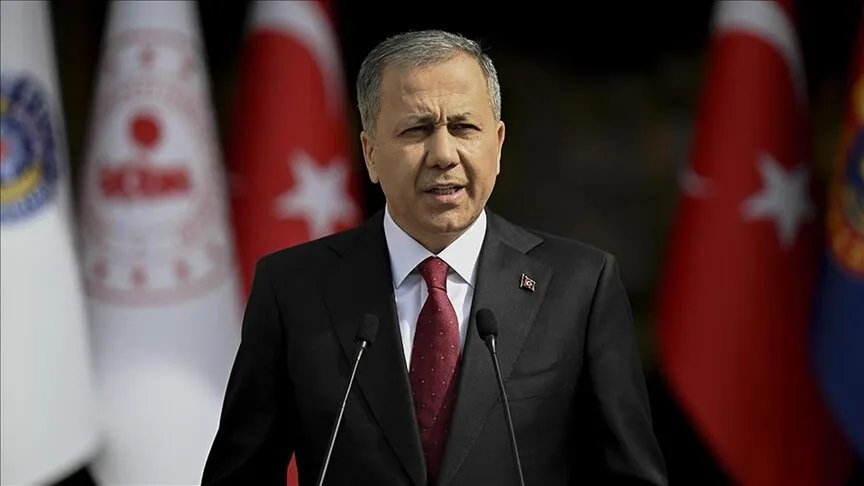 وزير الداخلية التركي يعلن: عودة أكثر من 450 ألف سوري إلى وطنهم طوعاً