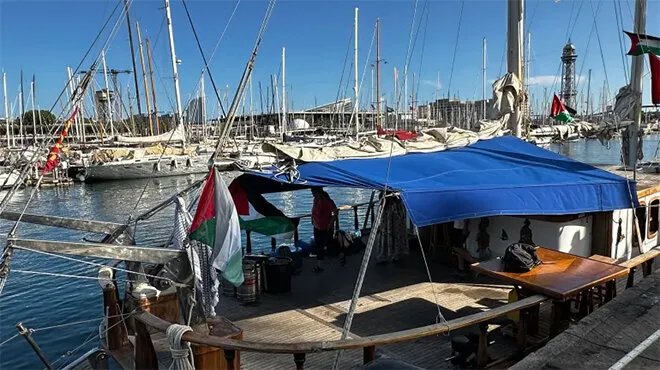 انطلاق "أسطول الصمود العالمي" من برشلونة لكسر الحصار عن غزة
