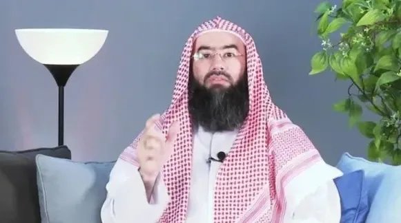 الكويت تسحب الجنسية من الداعية نبيل العوضي للمرة الثانية: تفاصيل وتداعيات القرار