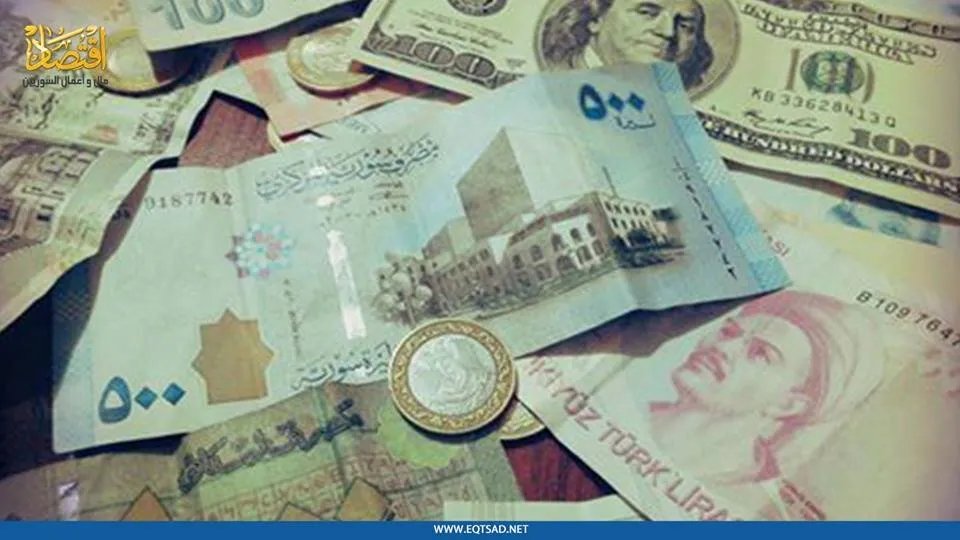 استقرار نسبي في أسعار صرف الليرة السورية مقابل الدولار في السوق السوداء