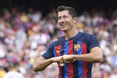 ليفاندوفسكي يرفض عرضًا سعوديًا مغريًا بقيمة 100 مليون يورو ولكنه يترك الباب مفتوحًا