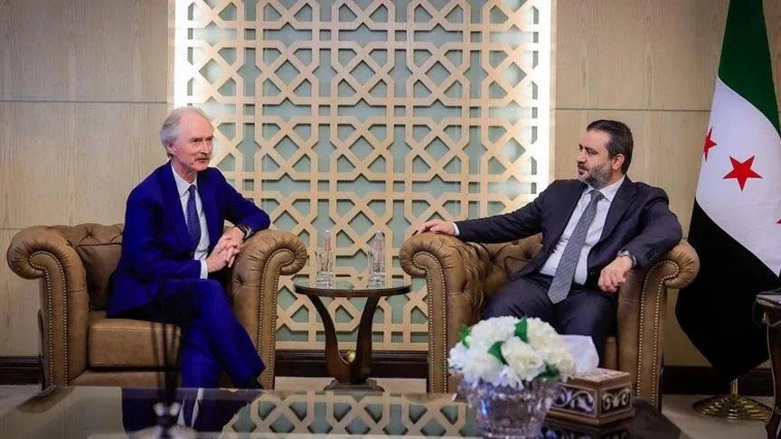 الشيباني وبيدرسون يبحثان في دمشق تطورات المنطقة وعودة اللاجئين السوريين