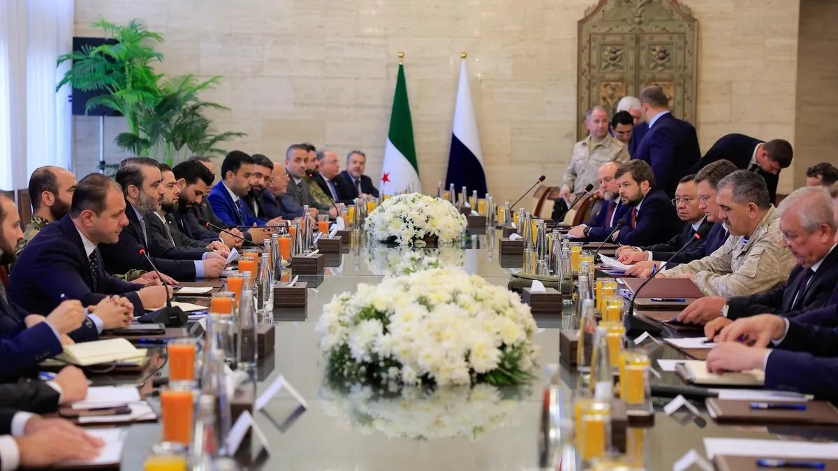 دمشق: وفد روسي رفيع المستوى يلتقي الشيباني لبحث تعزيز العلاقات الثنائية
