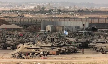 غزة ترفض التهجير: تظاهرات بالأكفان بعد إنذار إسرائيلي بإخلاء مليون شخص