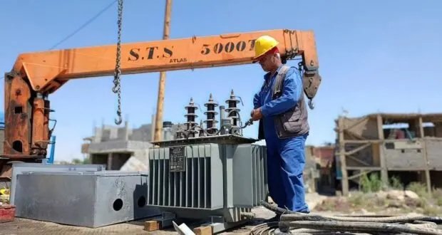 أزمة كهرباء البوكمال: هبوط التوتر يفاقم معاناة الأهالي ويعطل الأنشطة الاقتصادية