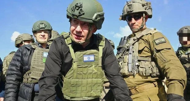 ماكرون يقترح "صفقة شاملة" للشرق الأوسط.. ونتنياهو يرفض: الدولة الفلسطينية تشجع الإرهاب