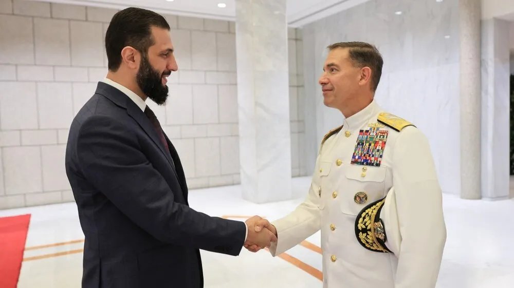 الرئيس الشرع يستقبل قائد القيادة المركزية الأمريكية في دمشق لبحث التعاون الأمني