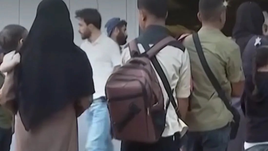 المفوضية السامية لشؤون اللاجئين تسهل عودة دفعة جديدة من اللاجئين السوريين من لبنان إلى سوريا (فيديو)