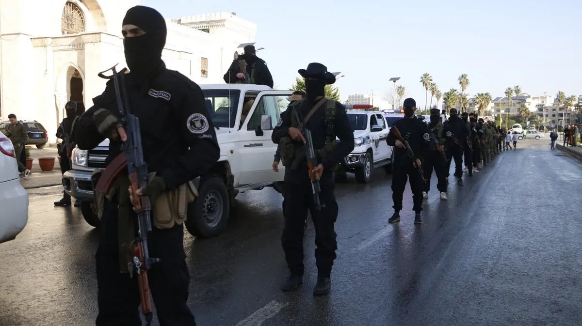 وزير الداخلية السوري يعلن إحباط مخطط انقلابي قاده ضباط من النظام السابق