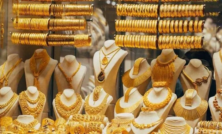 ارتفاع جنوني في أسعار الذهب في سوريا مع انخفاض طفيف في قيمة الليرة