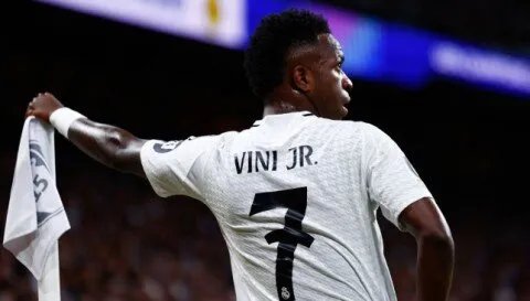 تراجع مستوى فينيسيوس جونيور في ريال مدريد: هل هو تهميش أم تغيير في الخطط؟