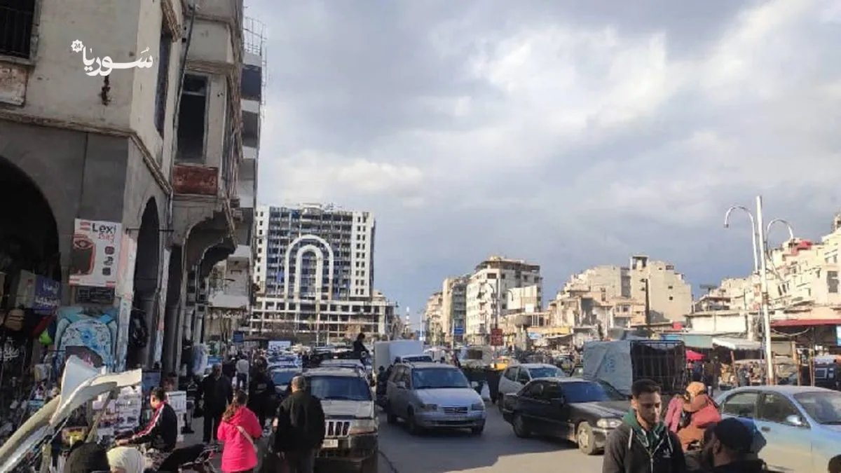 عمال حمص يطالبون بالحماية من الفصل التعسفي وتحسين الأجور