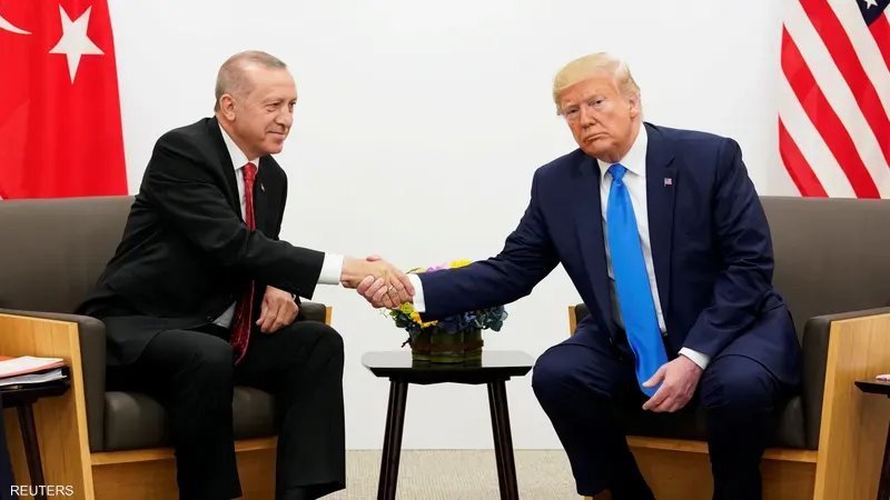 لقاء ترامب وأردوغان: الملف السوري يتصدر الأولويات ومحاولات أمريكية لإعادة تموضع أنقرة